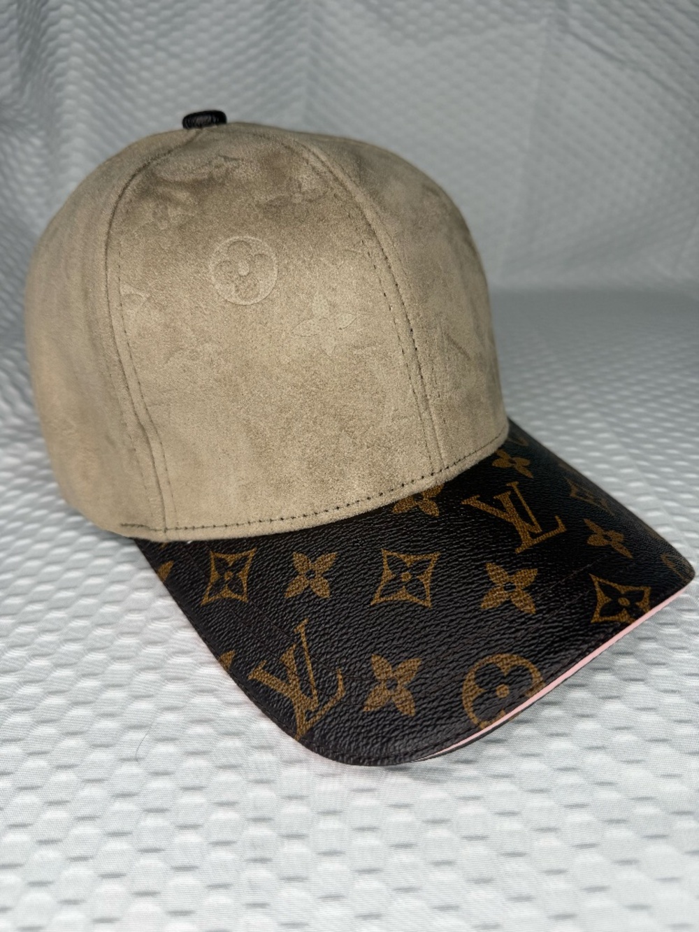 LOUIS VUITTON CAP OU PAS MONOGRAM CANVAS AND SUEDE CAP EXCELLENT - Picture 1 of 7